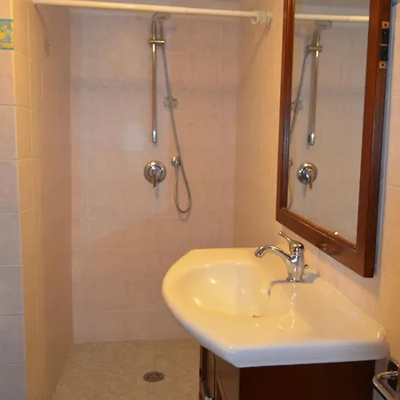 La Valle Dei Peschi Country house *
