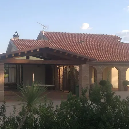 Kır Evi La Valle Dei Peschi Vada